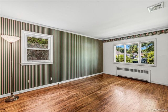 50 Yale Street, Garden City, NY 11530