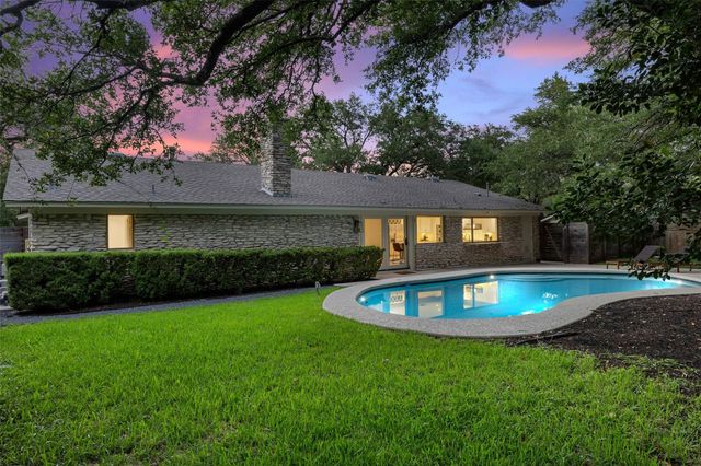 8805 Point West DR, Austin, TX 78759