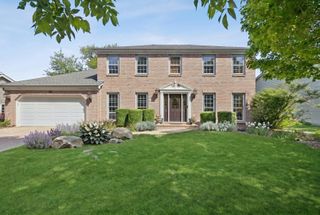 381 Prairie Knoll Drive, Naperville, IL 60565