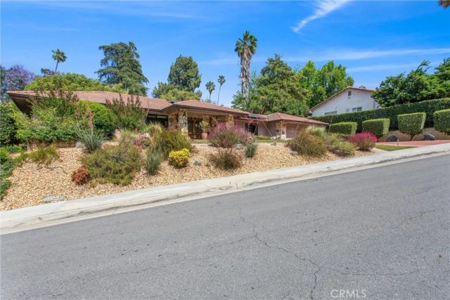 1405 Sterling Road, Redlands, CA 92373