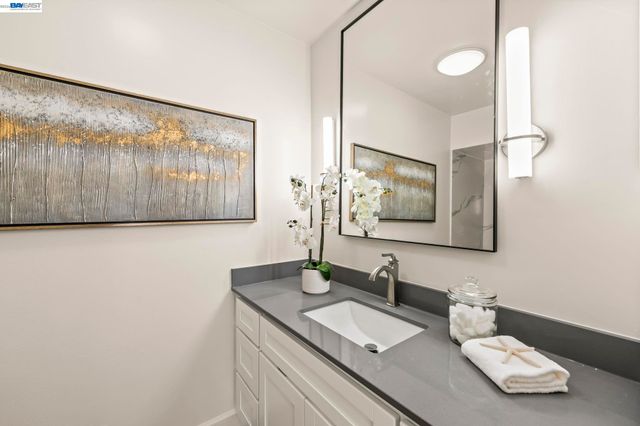 3305 Arcadian Dr, Castro Valley, CA 94546