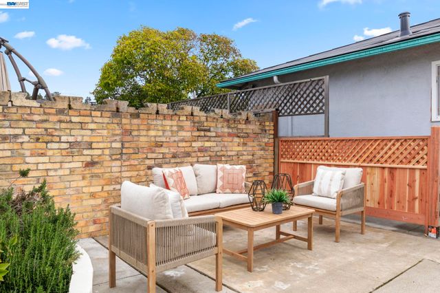 3305 Arcadian Dr, Castro Valley, CA 94546