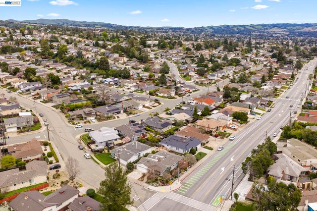 3305 Arcadian Dr, Castro Valley, CA 94546