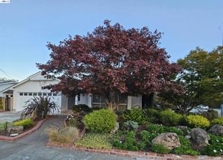 3305 Arcadian Dr, Castro Valley, CA 94546