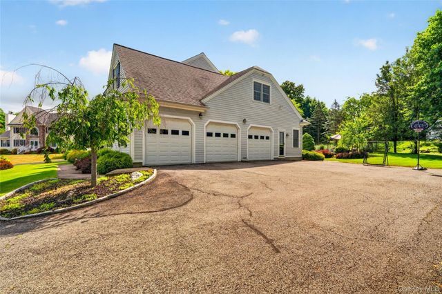 12 Meadowview Lane, Carmel, NY 10512