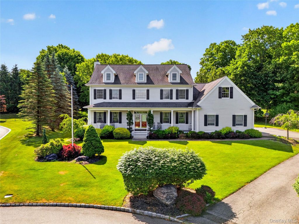 12 Meadowview Lane, Carmel, NY 10512