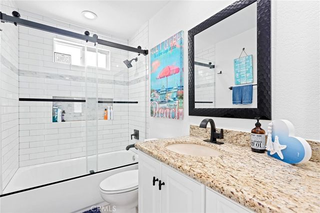 916 E Oceanfront, Newport Beach, CA 92661