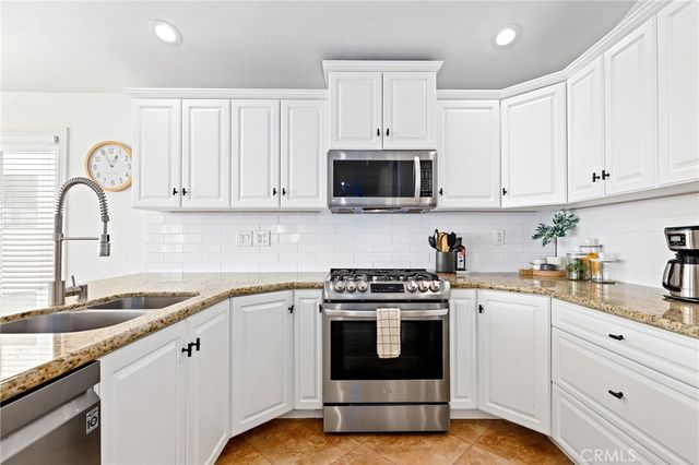 916 E Oceanfront, Newport Beach, CA 92661