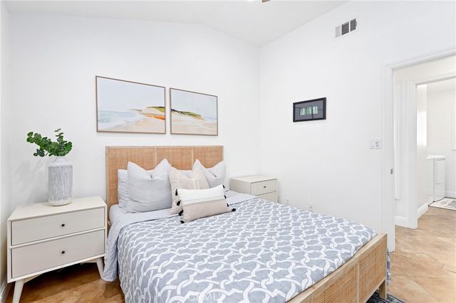 916 E Oceanfront, Newport Beach, CA 92661