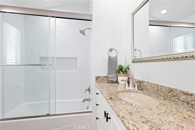 916 E Oceanfront, Newport Beach, CA 92661