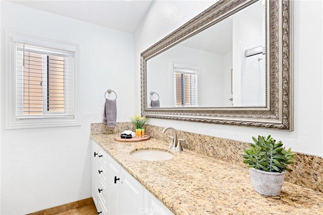 916 E Oceanfront, Newport Beach, CA 92661