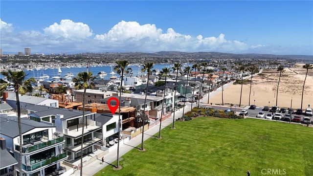916 E Oceanfront, Newport Beach, CA 92661