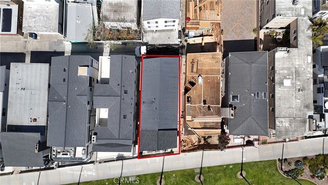 916 E Oceanfront, Newport Beach, CA 92661