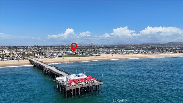 916 E Oceanfront, Newport Beach, CA 92661