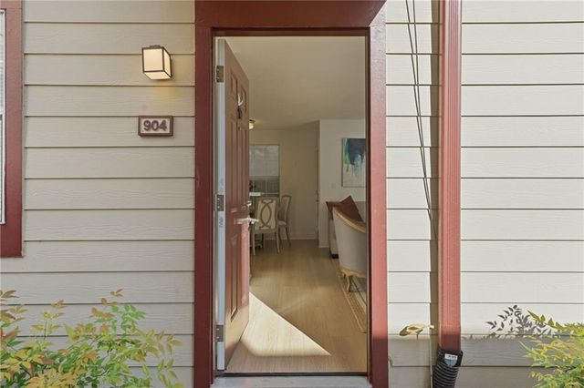 904 Wentworth Court, Alpharetta, GA 30022