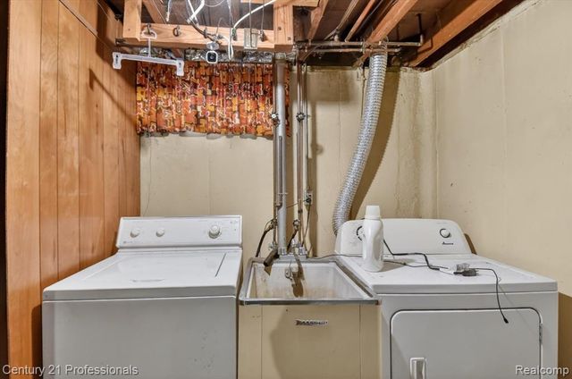 29824 Hathaway Street, Livonia, MI 48150