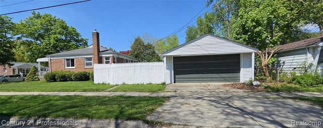29824 Hathaway Street, Livonia, MI 48150