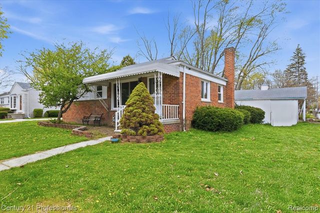 29824 Hathaway Street, Livonia, MI 48150