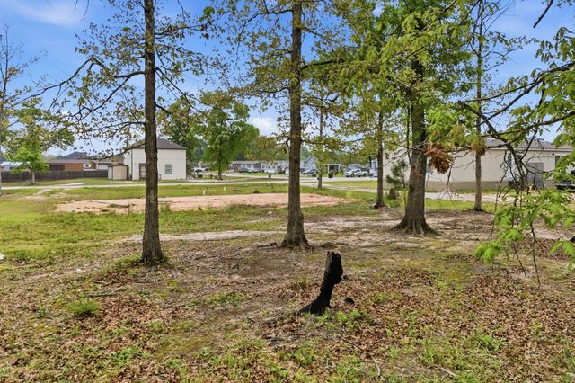 637 Wexford Drive, Conroe, TX 77303