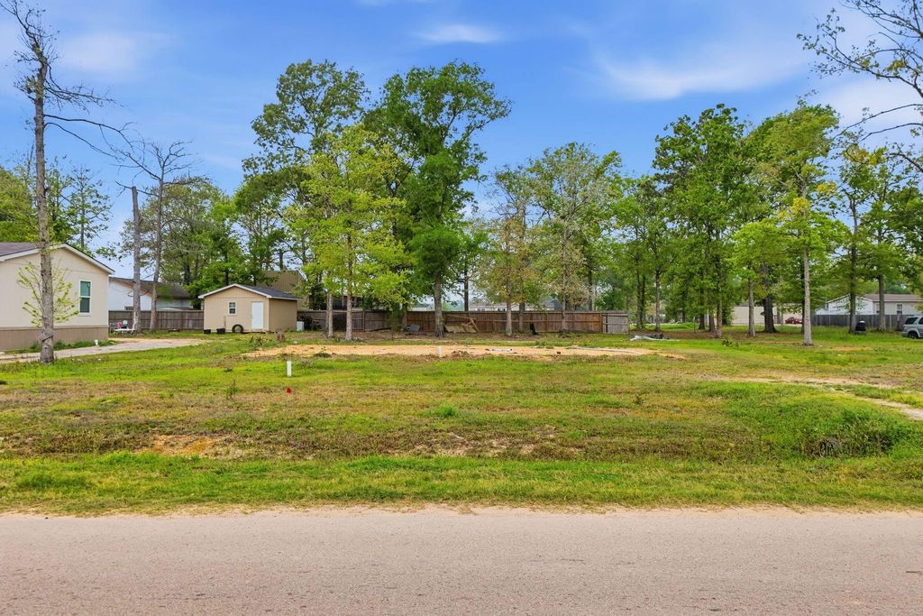 637 Wexford Drive, Conroe, TX 77303