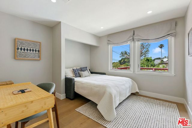 2904 Highridge Road, La Crescenta, CA 91214