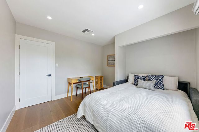 2904 Highridge Road, La Crescenta, CA 91214