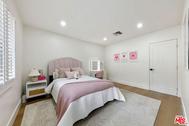 2904 Highridge Road, La Crescenta, CA 91214