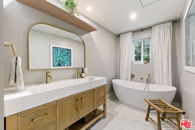2904 Highridge Road, La Crescenta, CA 91214
