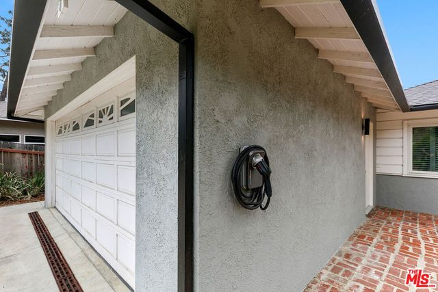 2904 Highridge Road, La Crescenta, CA 91214