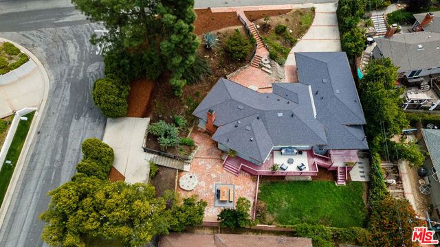 2904 Highridge Road, La Crescenta, CA 91214