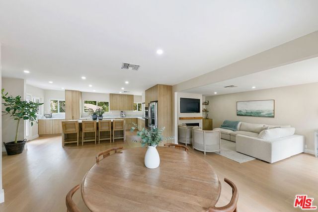 2904 Highridge Road, La Crescenta, CA 91214