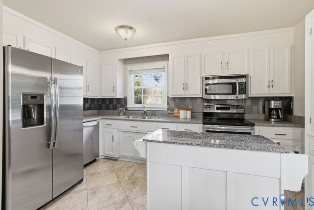 8905 Wadsworth Way, North Chesterfield, VA 23236