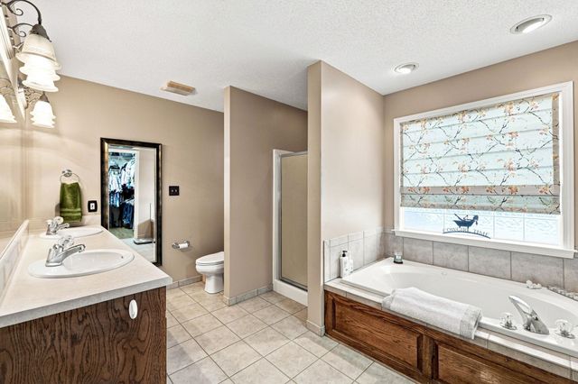 209 Roundstone Drive, Inman, SC 29349