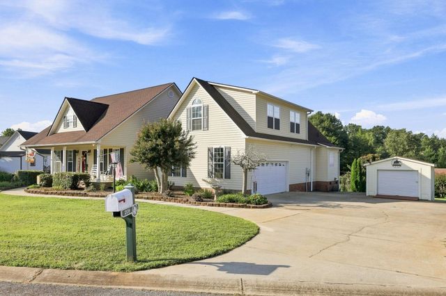 209 Roundstone Drive, Inman, SC 29349