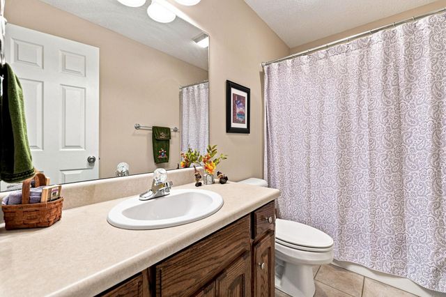 209 Roundstone Drive, Inman, SC 29349