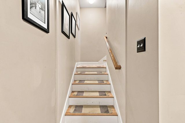 209 Roundstone Drive, Inman, SC 29349