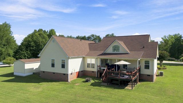 209 Roundstone Drive, Inman, SC 29349