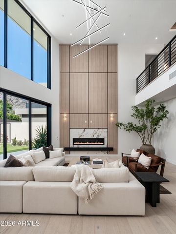 2224 E SOLAR Drive, Phoenix, AZ 85020
