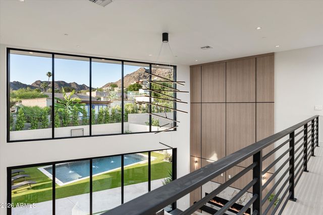 2224 E SOLAR Drive, Phoenix, AZ 85020