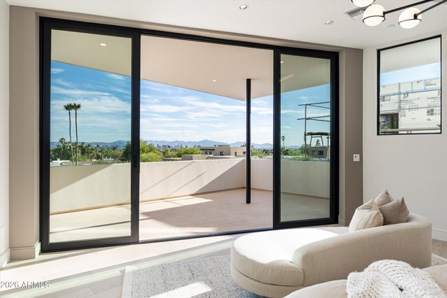 2224 E SOLAR Drive, Phoenix, AZ 85020