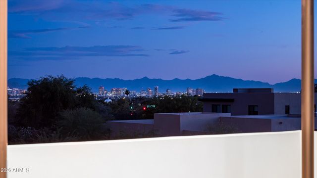 2224 E SOLAR Drive, Phoenix, AZ 85020