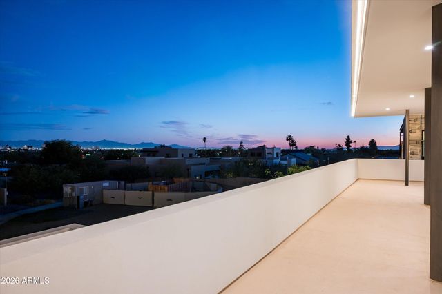 2224 E SOLAR Drive, Phoenix, AZ 85020