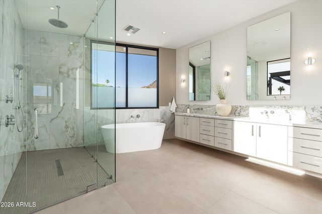 2224 E SOLAR Drive, Phoenix, AZ 85020
