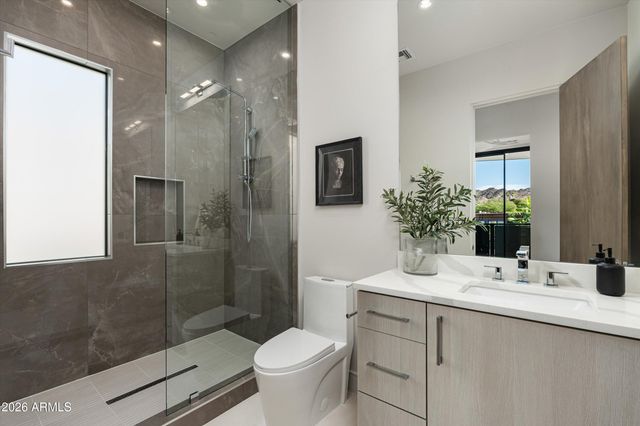 2224 E SOLAR Drive, Phoenix, AZ 85020