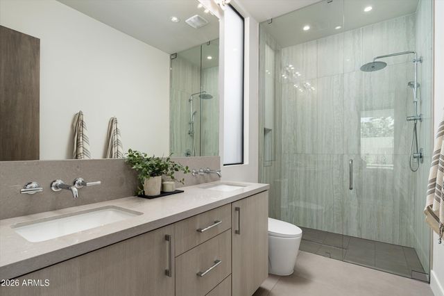 2224 E SOLAR Drive, Phoenix, AZ 85020