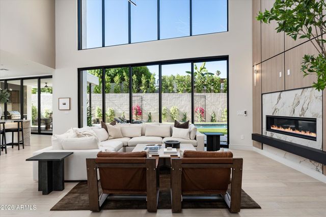 2224 E SOLAR Drive, Phoenix, AZ 85020
