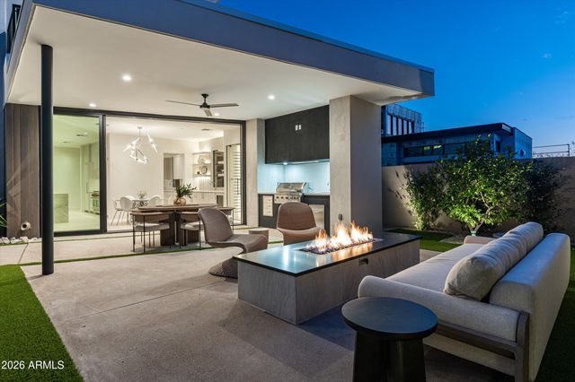 2224 E SOLAR Drive, Phoenix, AZ 85020