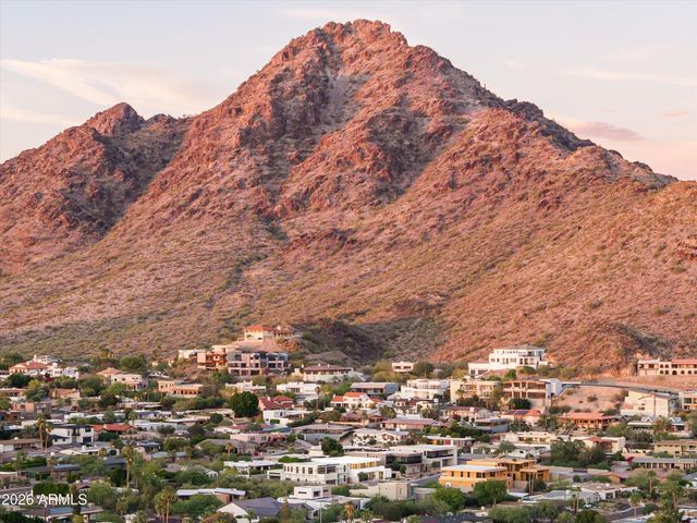 2224 E SOLAR Drive, Phoenix, AZ 85020
