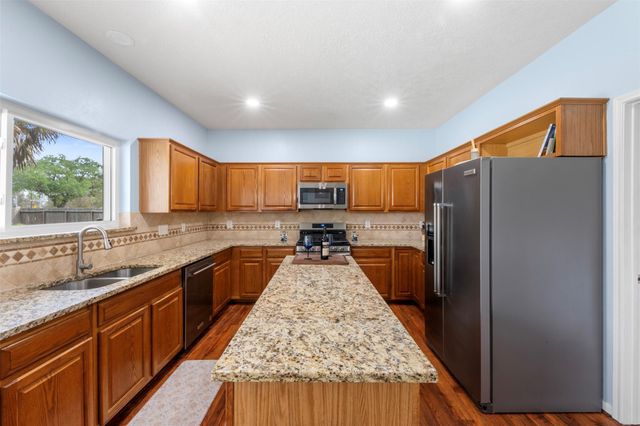 2602 Hampton Springs Drive, Seabrook, TX 77586