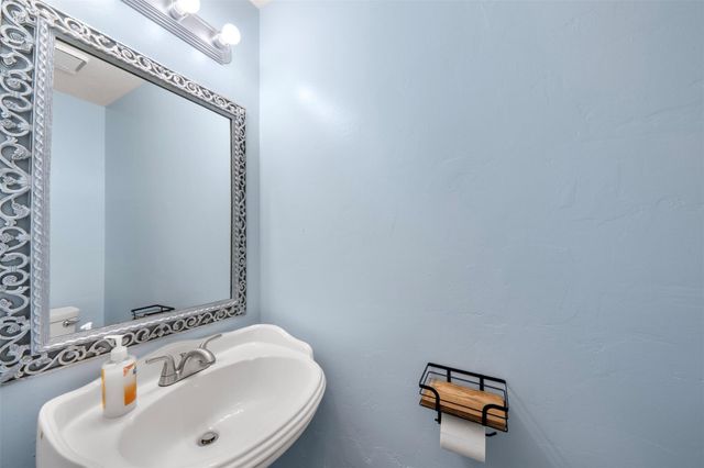 2602 Hampton Springs Drive, Seabrook, TX 77586